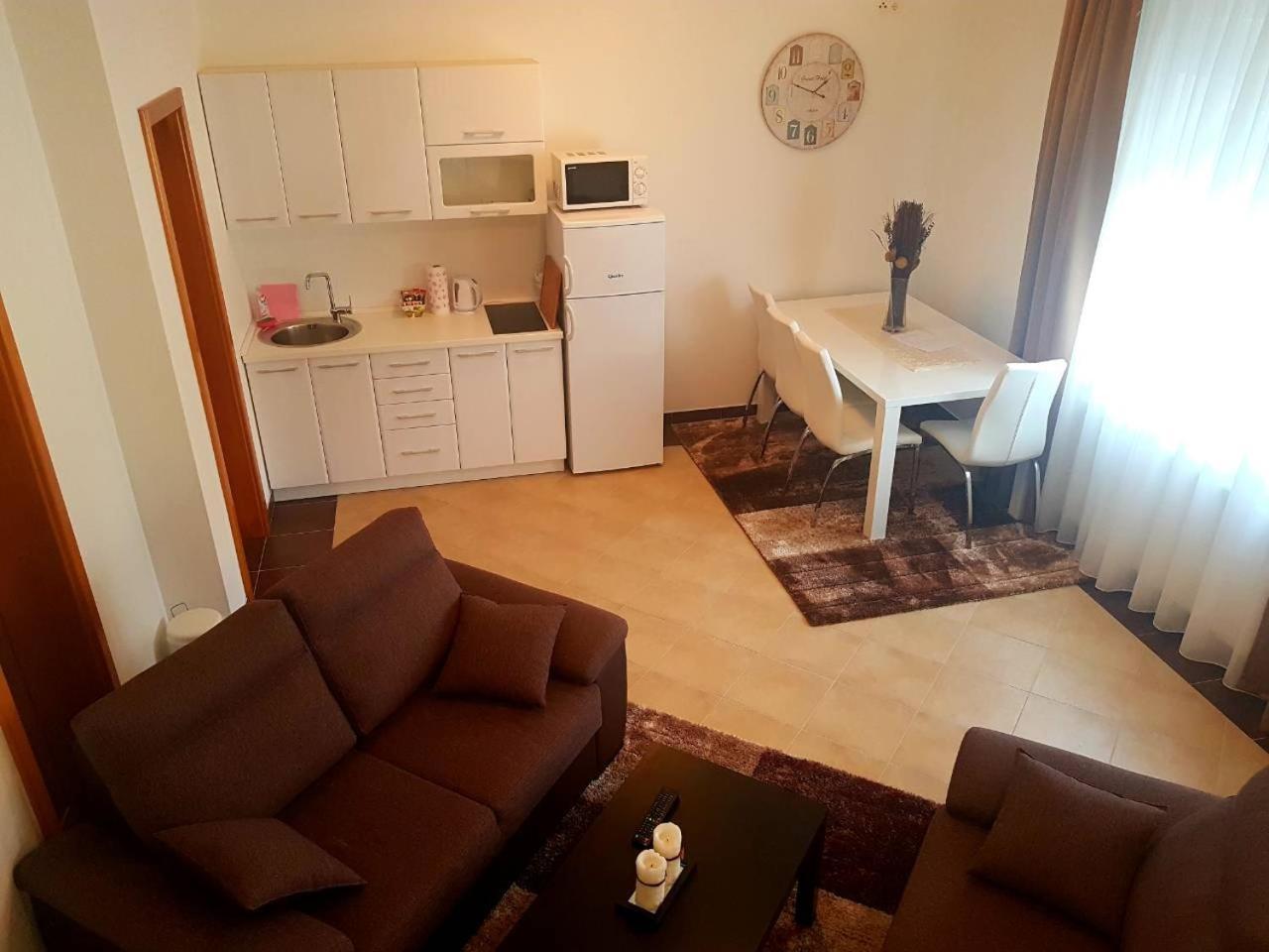 Apartman Ливно Экстерьер фото